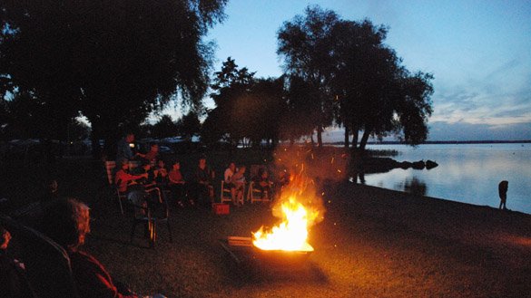 Lagerfeuer am Campingplatz Rödlgries 