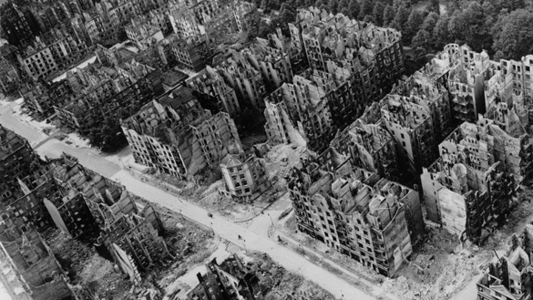 Das Jahr 1943: Feuer auf Hamburg | evangelisch.de