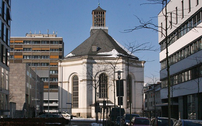 Geschichte der Karlskirche in Kassel rundfunk.evangelisch.de