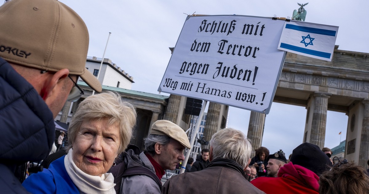 Tausende zeigen Solidarität mit Israel | evangelisch.de