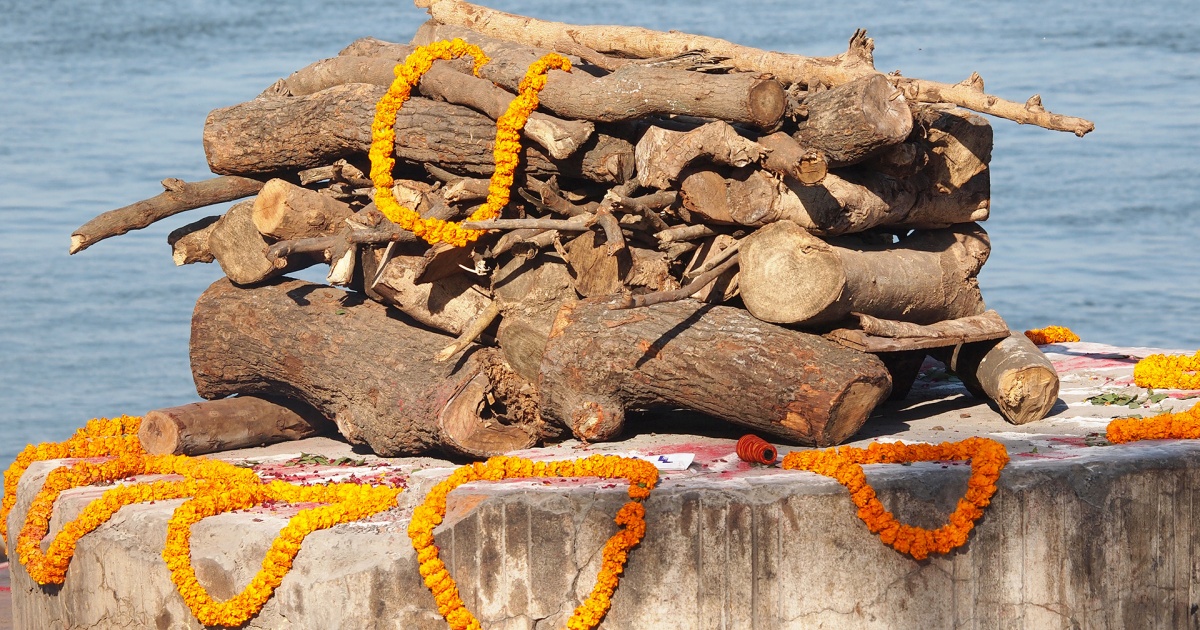 Bestattung im Hinduismus Religionen Entdecken