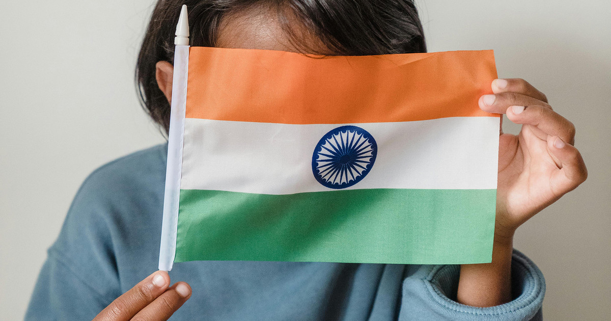 WARUM TR GT DIE INDISCHE FLAGGE DAS DHARMA RAD DER BUDDHISTEN intelligence overview