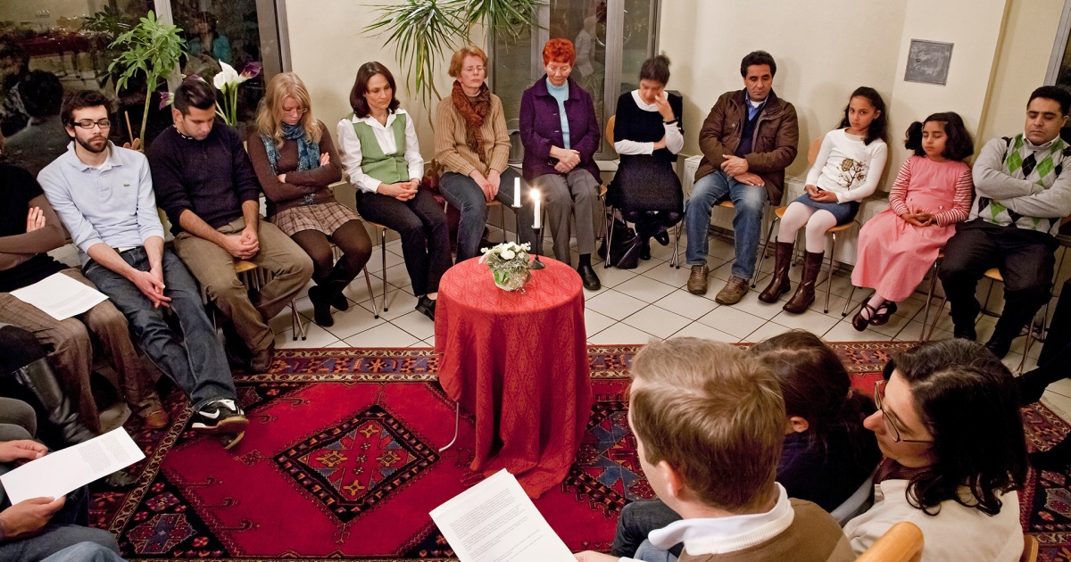 Aufnahme in die BahaiGemeinde Religionen Entdecken