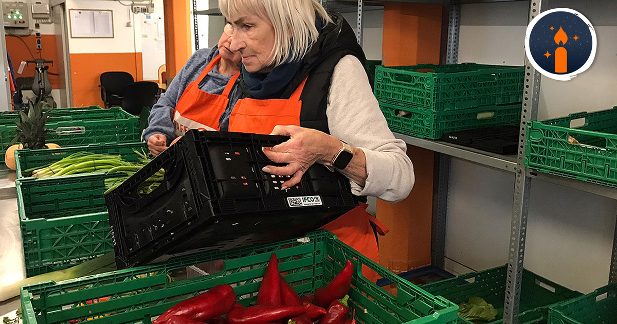 Ukrainians and Refugees Find Support at Achimer Tafel Food Bank in Germany