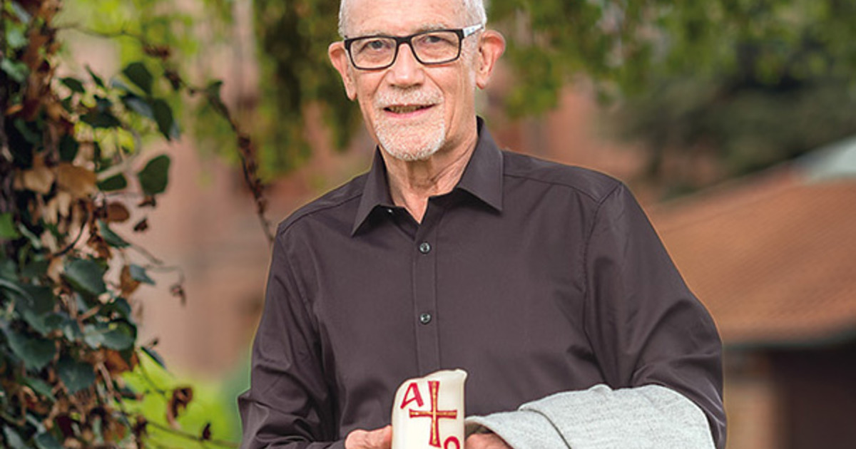 Hildesheim Pastoralreferent leitet ehrenamtlich Beerdigungen chrismon