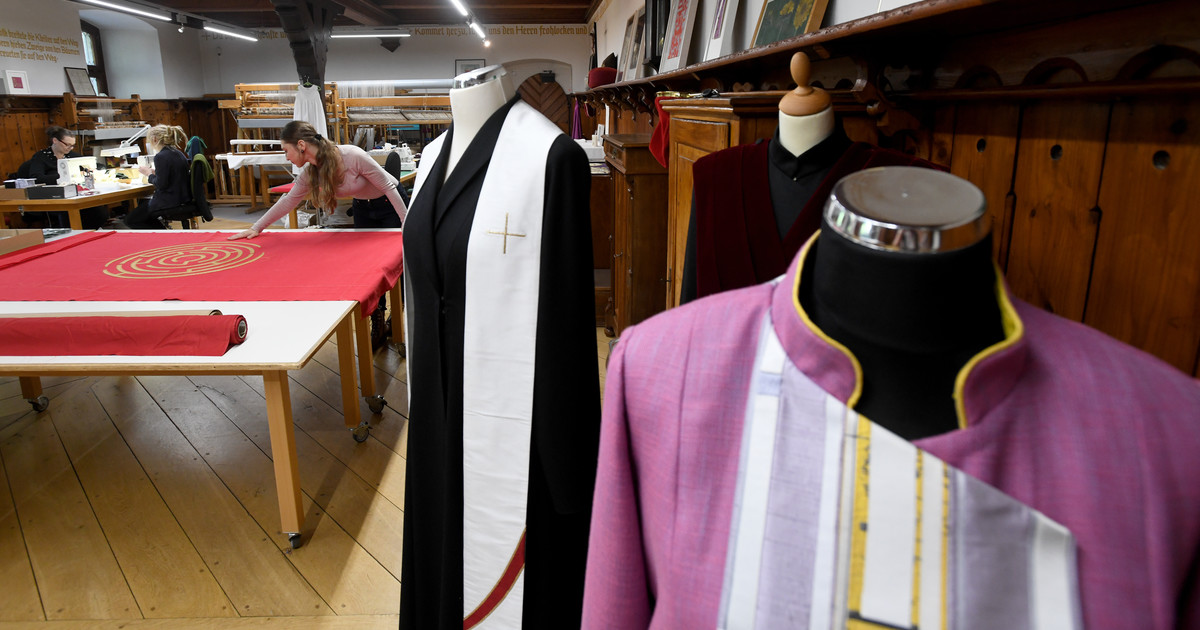 Steht der klassische Talar vor dem Aus? | evangelisch.de