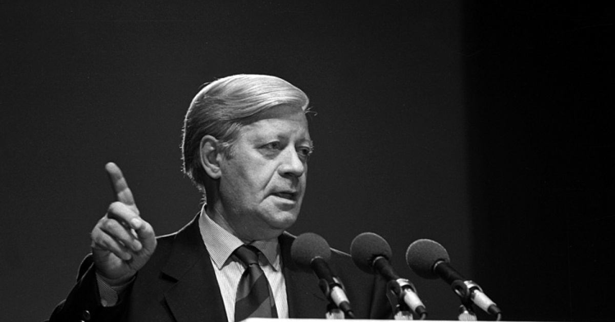 Helmut Schmidt Vom Krisenmanager zur moralischen Instanz der Republik